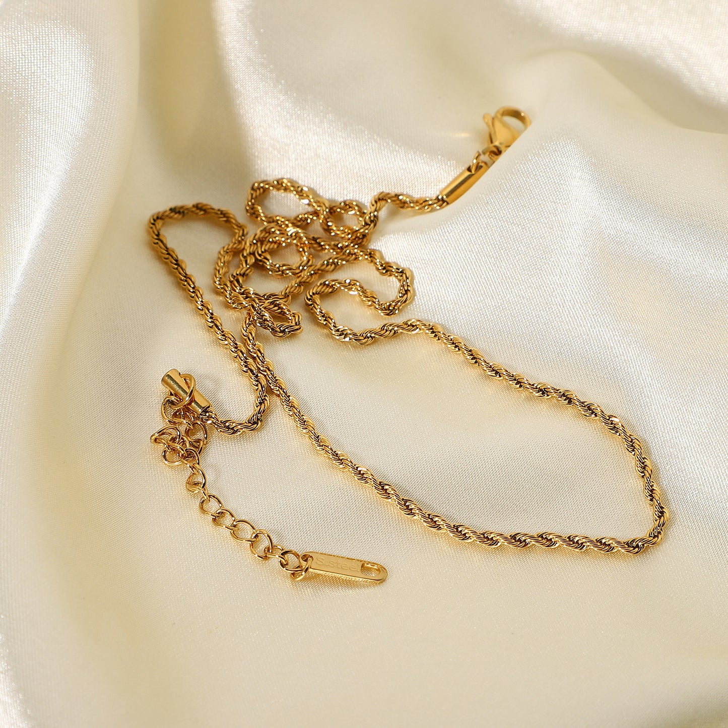Calle Rope Chain Gold Necklace